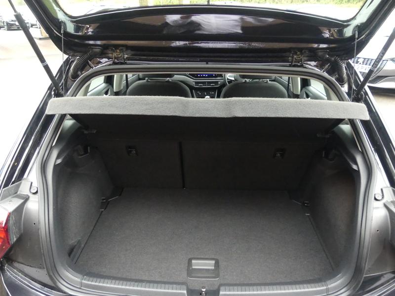 Volkswagen Polo Photo f6e0d9a1-27cb-4e57-ad49-aae7cec9622b.jpg