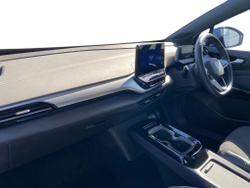 Volkswagen ID.4 Photo 2