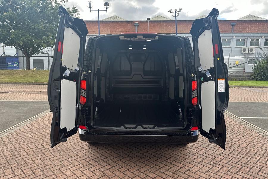 Ford TRANSIT CUSTOM Photo f701fa85-09fb-4069-abc0-3278e9dec191.jpg