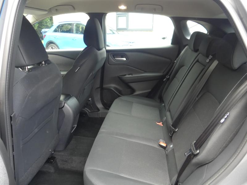 Nissan Qashqai Photo f7038ed4-75c3-42d9-812f-81638d4b9ea4.jpg