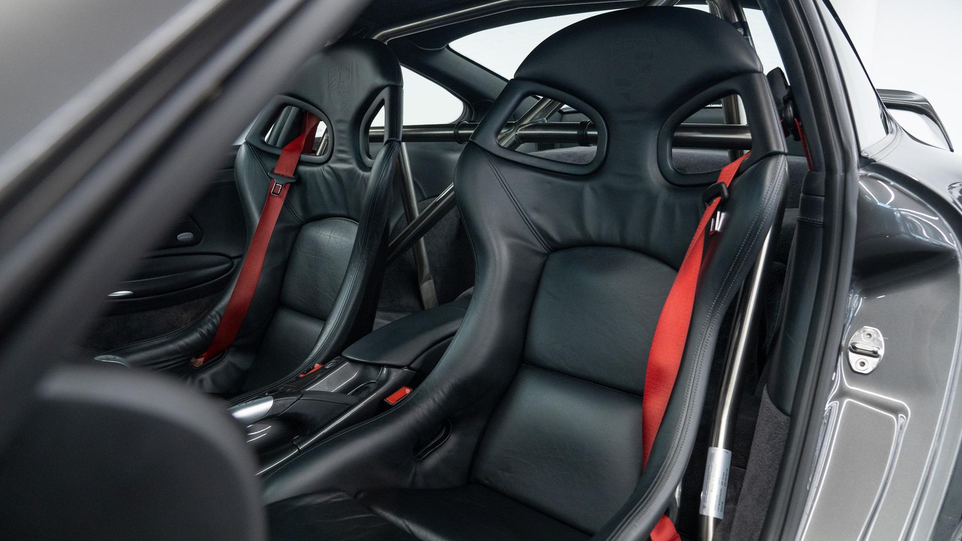 Porsche 911 Photo f72aa758-1a05-4bf8-bad3-eeac6e20ec23.jpg
