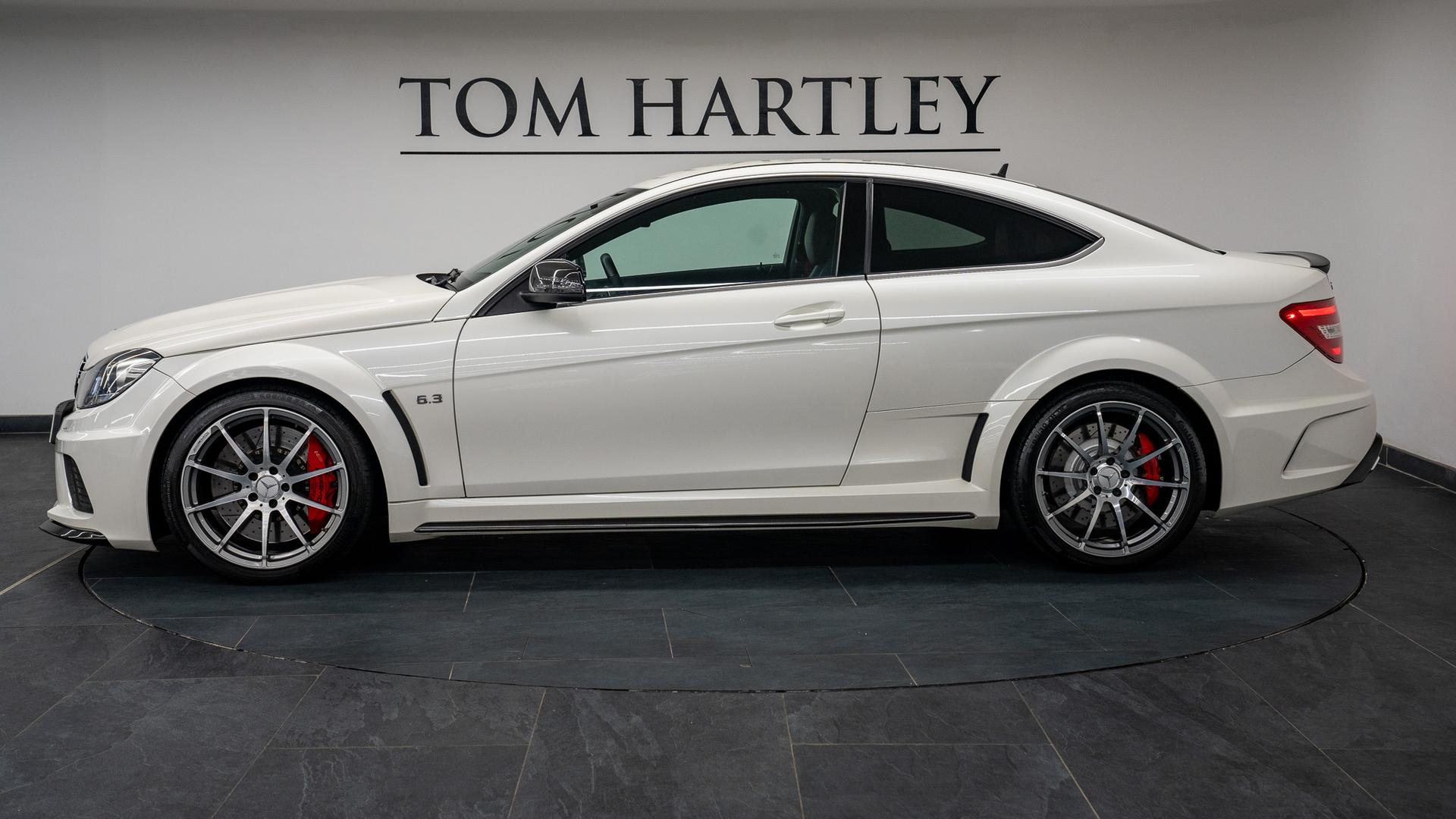 Mercedes-Benz C63 AMG Photo f73308a6-23ae-414c-b2b6-7e2d15b19399.jpg