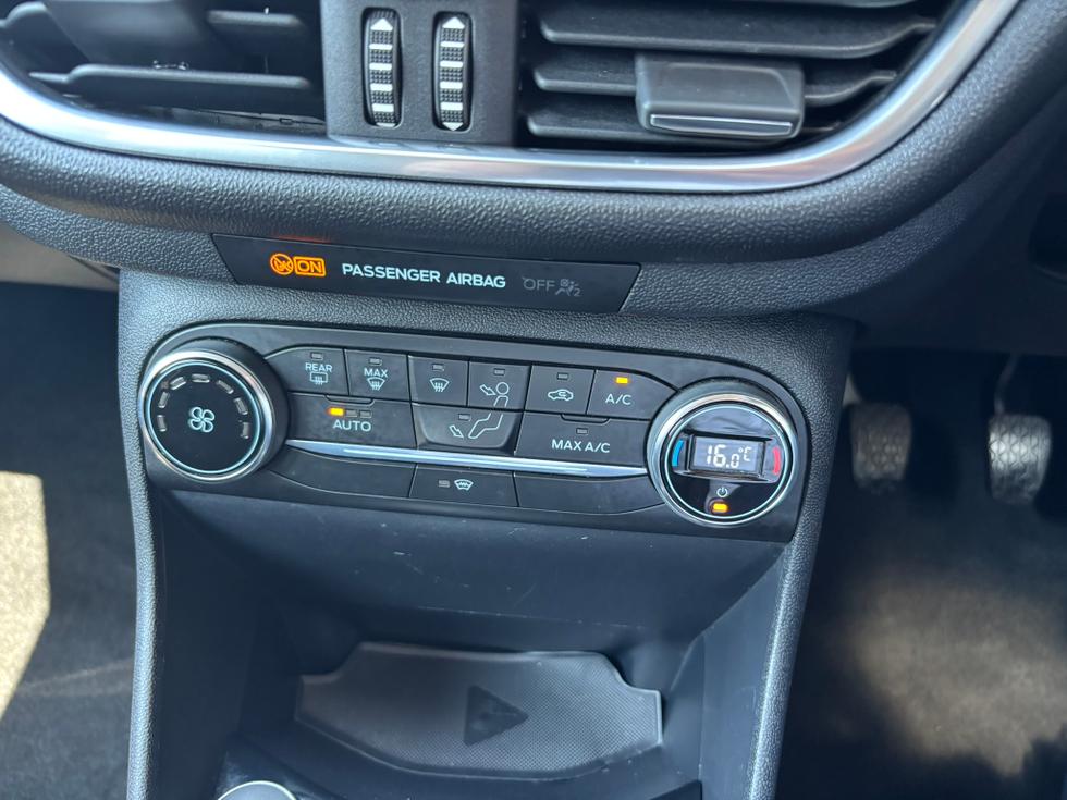Ford Fiesta Photo f73429b5-6cdc-4849-90fe-c15efee05b81.JPEG