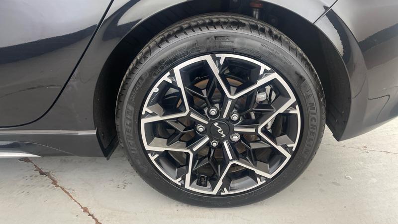 Kia Ceed Photo f75841c8-bc55-459c-897d-22bf83bbe833.jpg