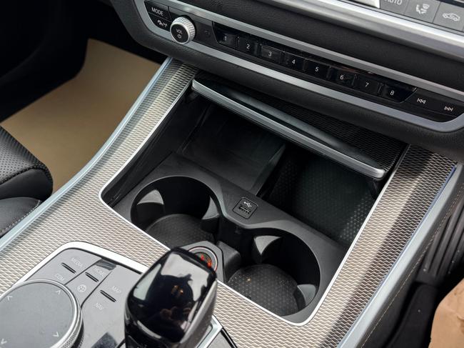 BMW X5 Photo f7658ff0-c702-42a1-9596-aabd5086051f.jpg