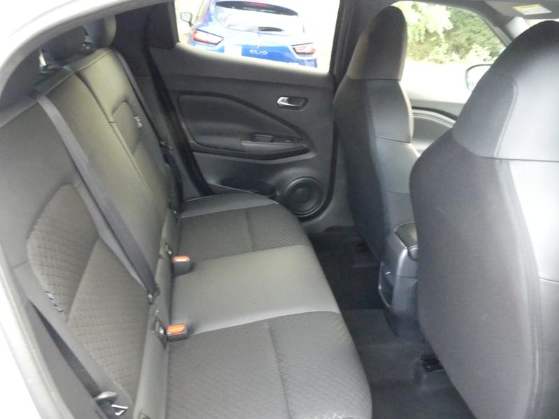 Nissan Juke Photo f765f492-e474-4f76-8bfd-0cdc58a3ff66.jpg