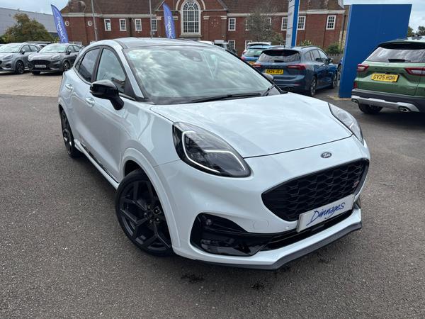 Used 2023 Ford Puma 1.0T EcoBoost MHEV ST SUV 5dr Petrol Hybrid DCT Euro 6 (s/s) (170 ps) Frozen White at Dinnages
