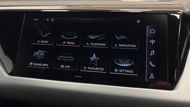Audi e-tron GT Photo 8