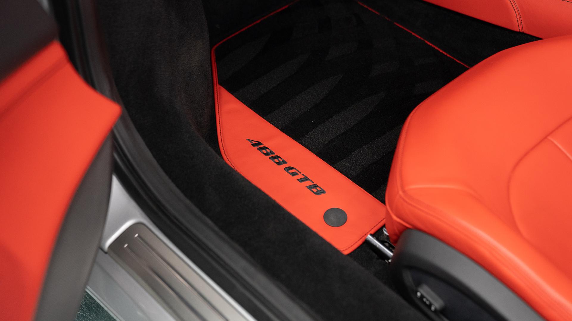 Ferrari 488 Photo f77c6e13-e980-4dc3-b772-24869196b4d2.jpg