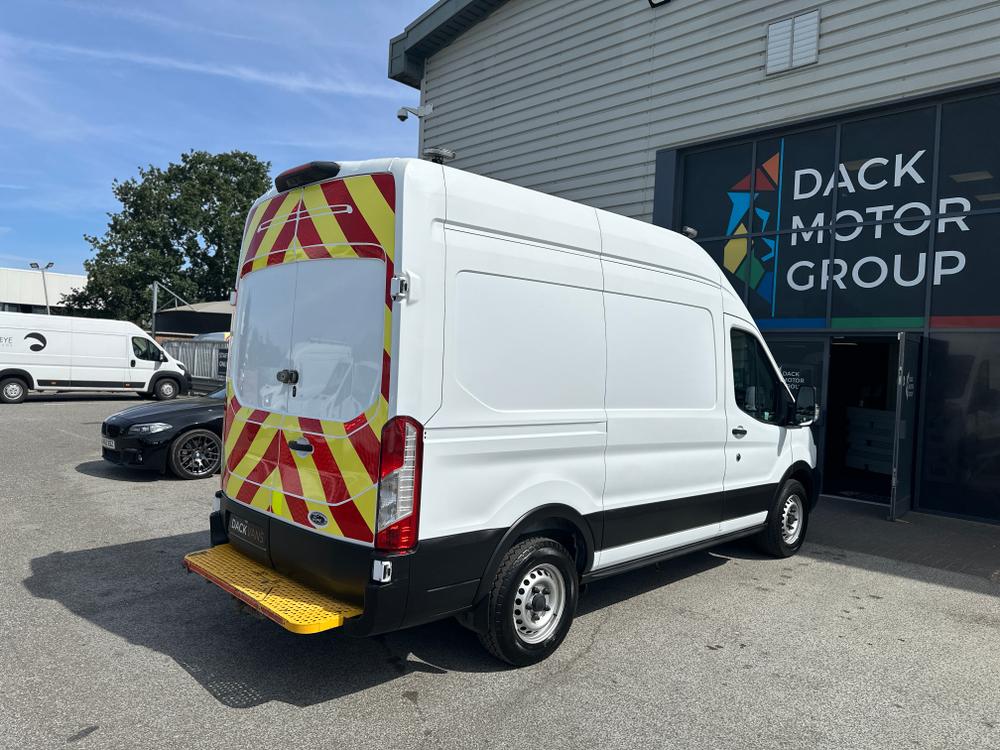 Ford Transit Photo f77f806c-2418-436c-9ff0-4d67083c2cc1.jpg