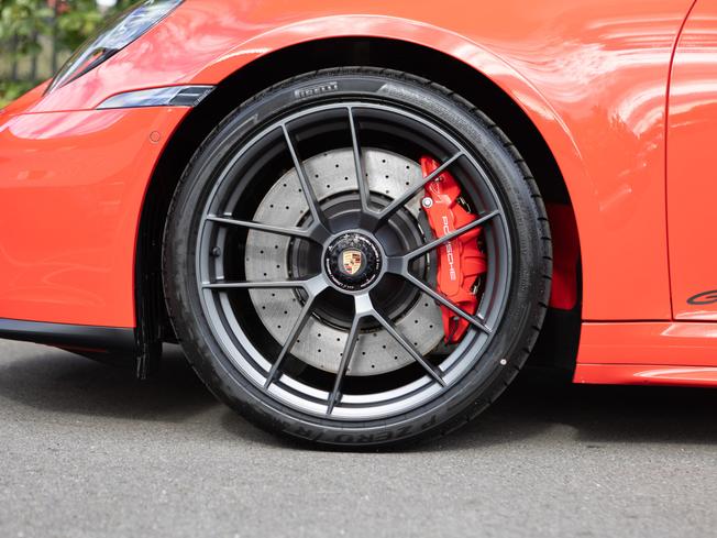 PORSCHE 911 Photo 4
