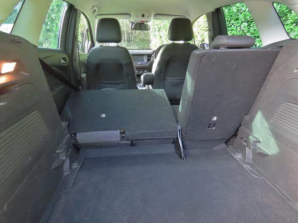 Used Vauxhall Crossland LV71VUN 14