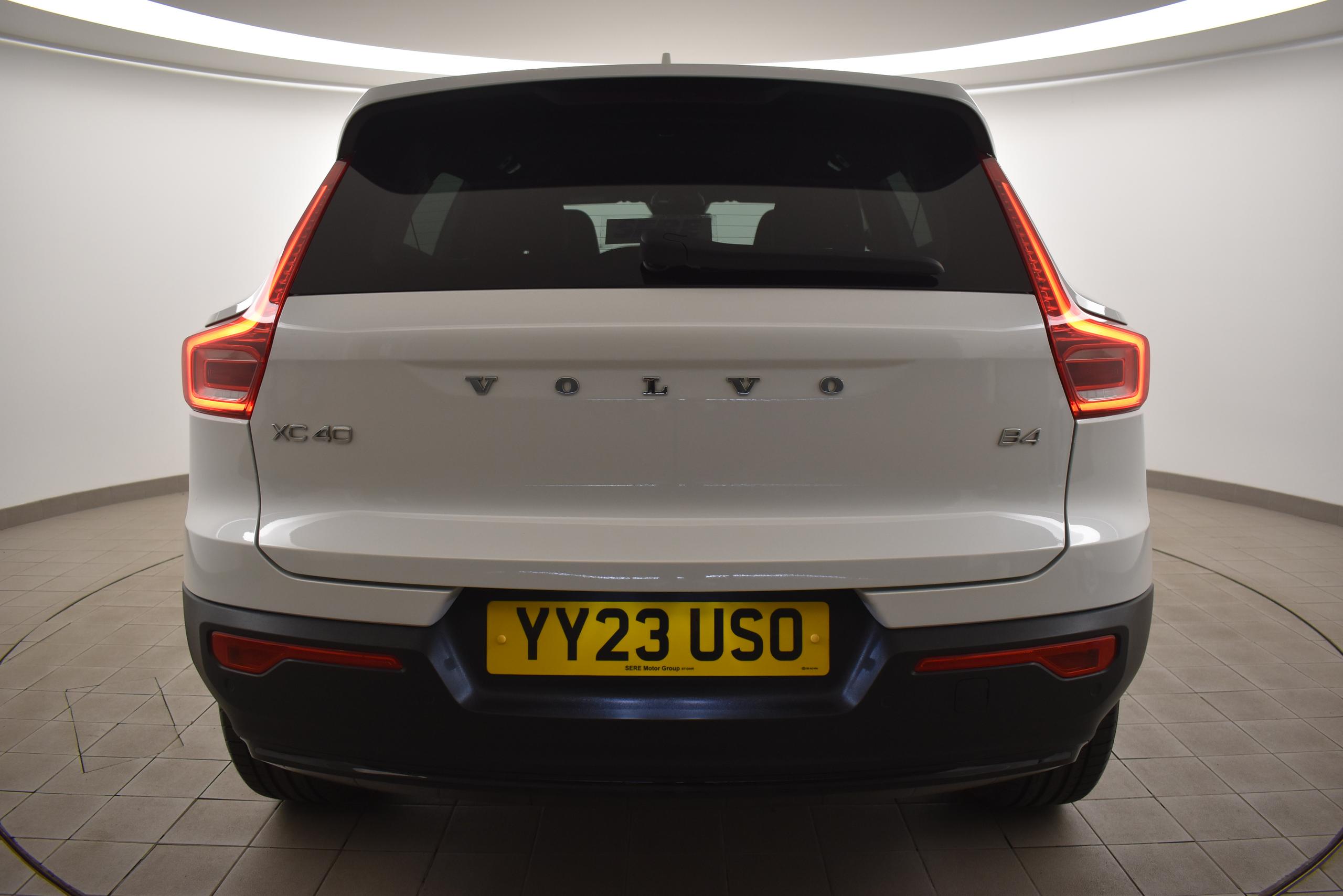 2023 VOLVO XC40 2.0 B4P Ultimate Dark 5dr Auto - vehicle photo 31 for sale on PureCar