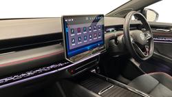 VOLKSWAGEN ID.7 Photo 2