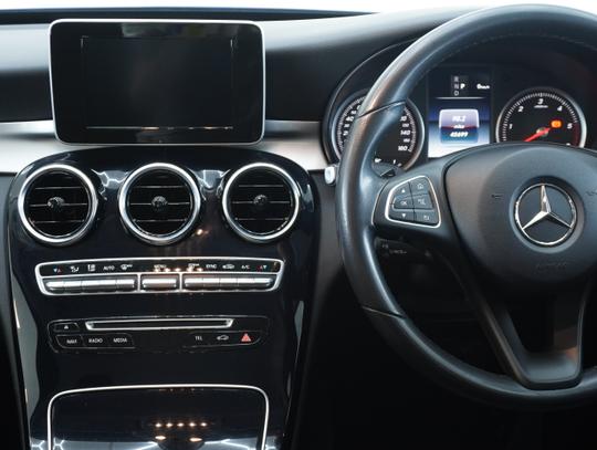 Mercedes-Benz C Class Photo f7cdbc27-89df-440f-9824-f1a442407086.jpg
