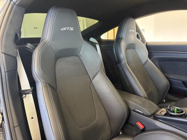 PORSCHE 911 Photo 14