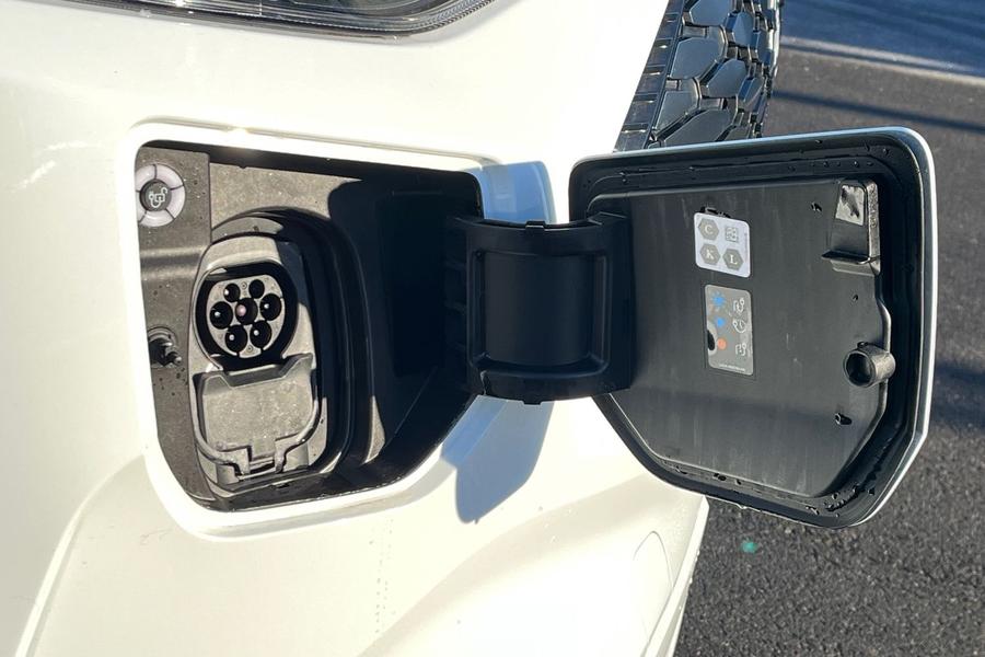 Ford E-TRANSIT CUSTOM Photo f7e68cb1-b221-4ce5-a7a1-ef8f26d693b8.jpg