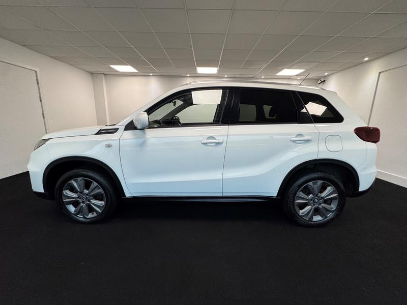 Suzuki Vitara Photo f7e71245-f15c-4561-8c72-ccf8146683ae.jpg