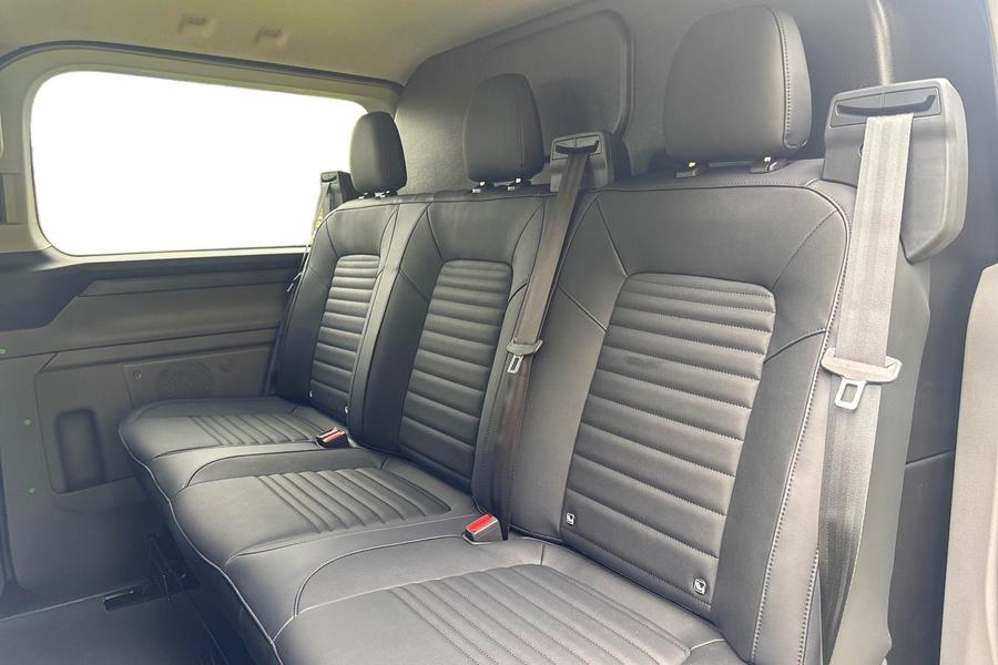 Ford TRANSIT CUSTOM Photo f7f458e2-a2d7-44f7-aa28-14981e25ba7d.jpg
