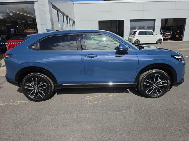 Honda HR-V Photo f7f6d95d-563b-4858-a3ae-234a6ba951ff.jpg