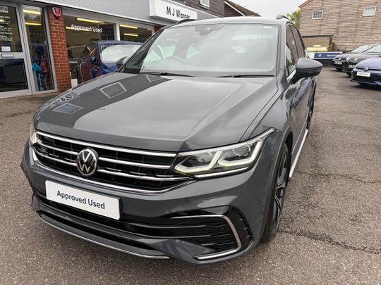 Volkswagen Tiguan Photo f813d5ea-4f0d-4254-9b08-d53a837fa6a3.jpeg