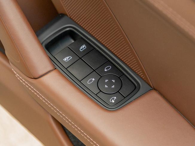 PORSCHE 911 Photo 16