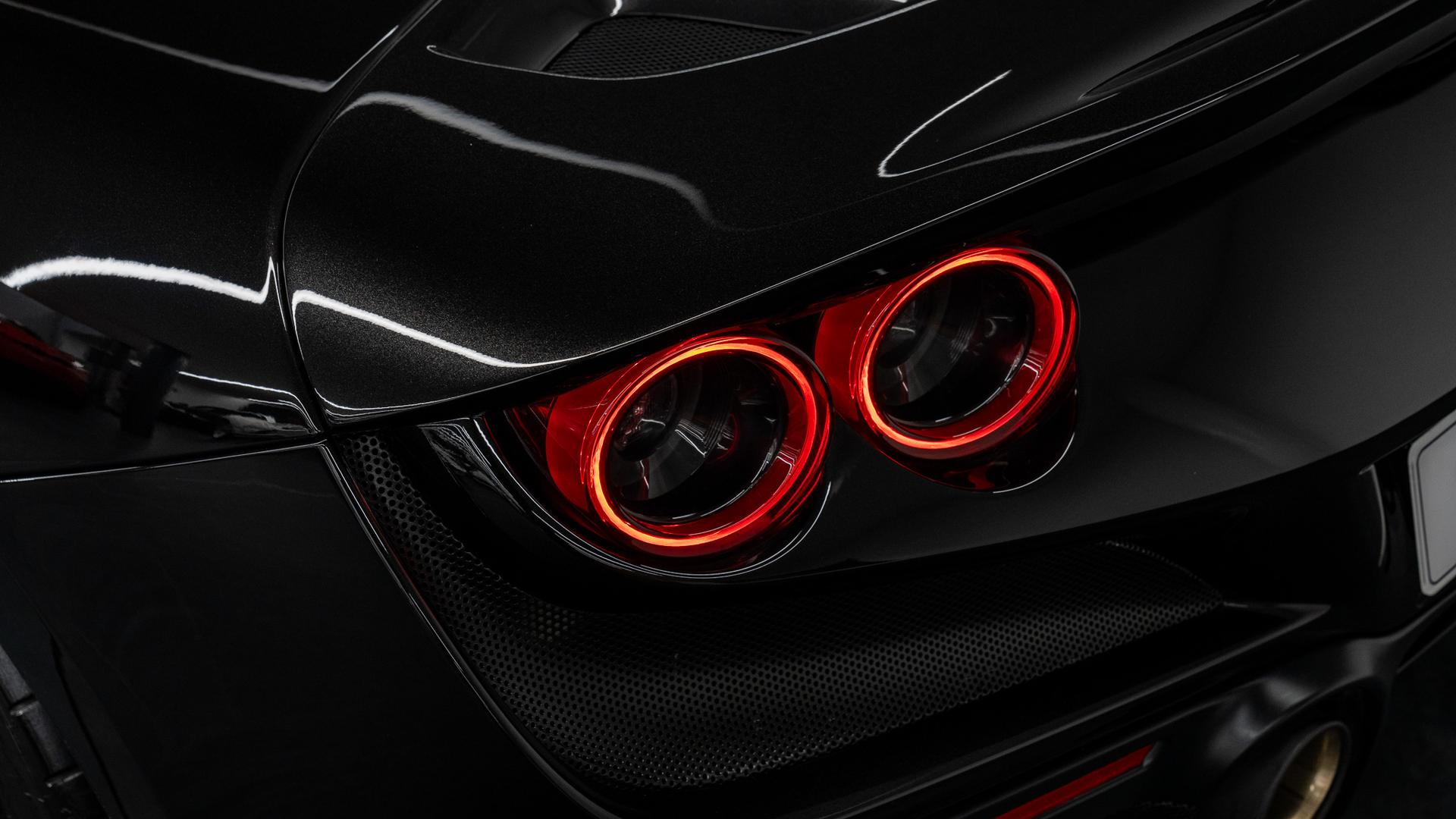 Ferrari F8 Photo f8210afd-ce83-4585-90a3-2e16ad848c60.jpg