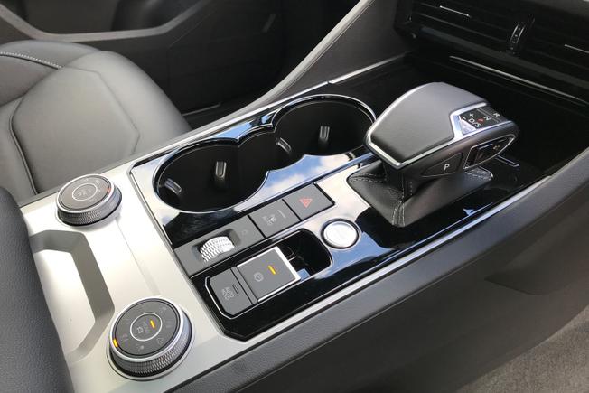 Volkswagen Touareg Photo 30