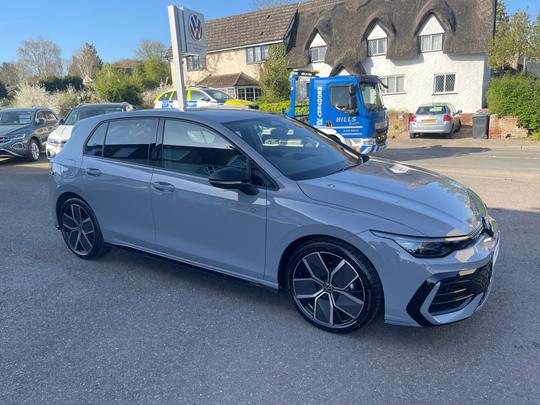 Volkswagen Golf Photo f83e2ab0-bac9-4105-9928-a28fa170a3fe.jpg
