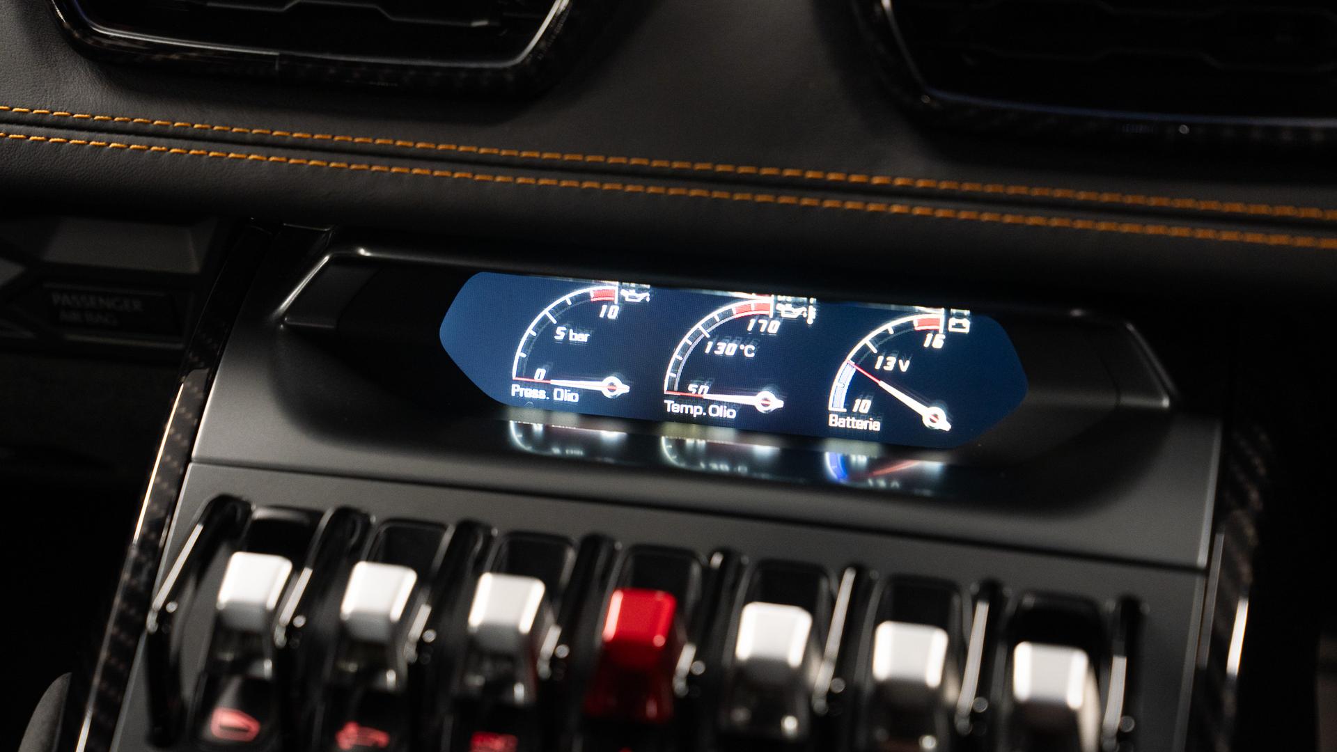 LAMBORGHINI Huracan Photo f843bdda-8cbc-4a03-bdb8-16aa325ab58d.jpg