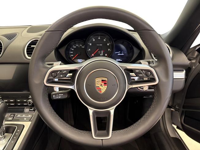 PORSCHE 718 Boxster Photo 18