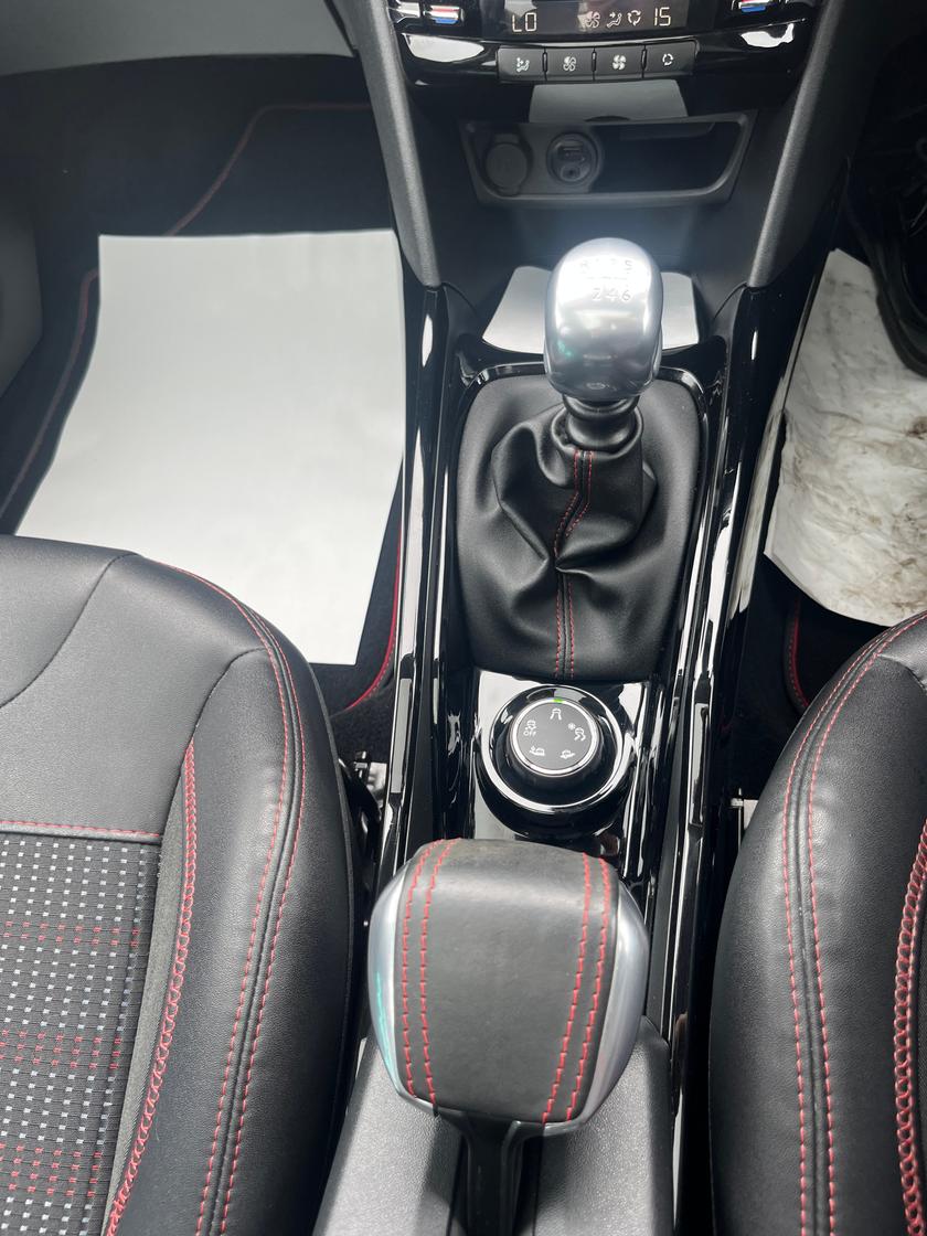 Peugeot 2008 Photo f84ef404-e912-44fb-ad2a-aa1a331e7a94.jpg