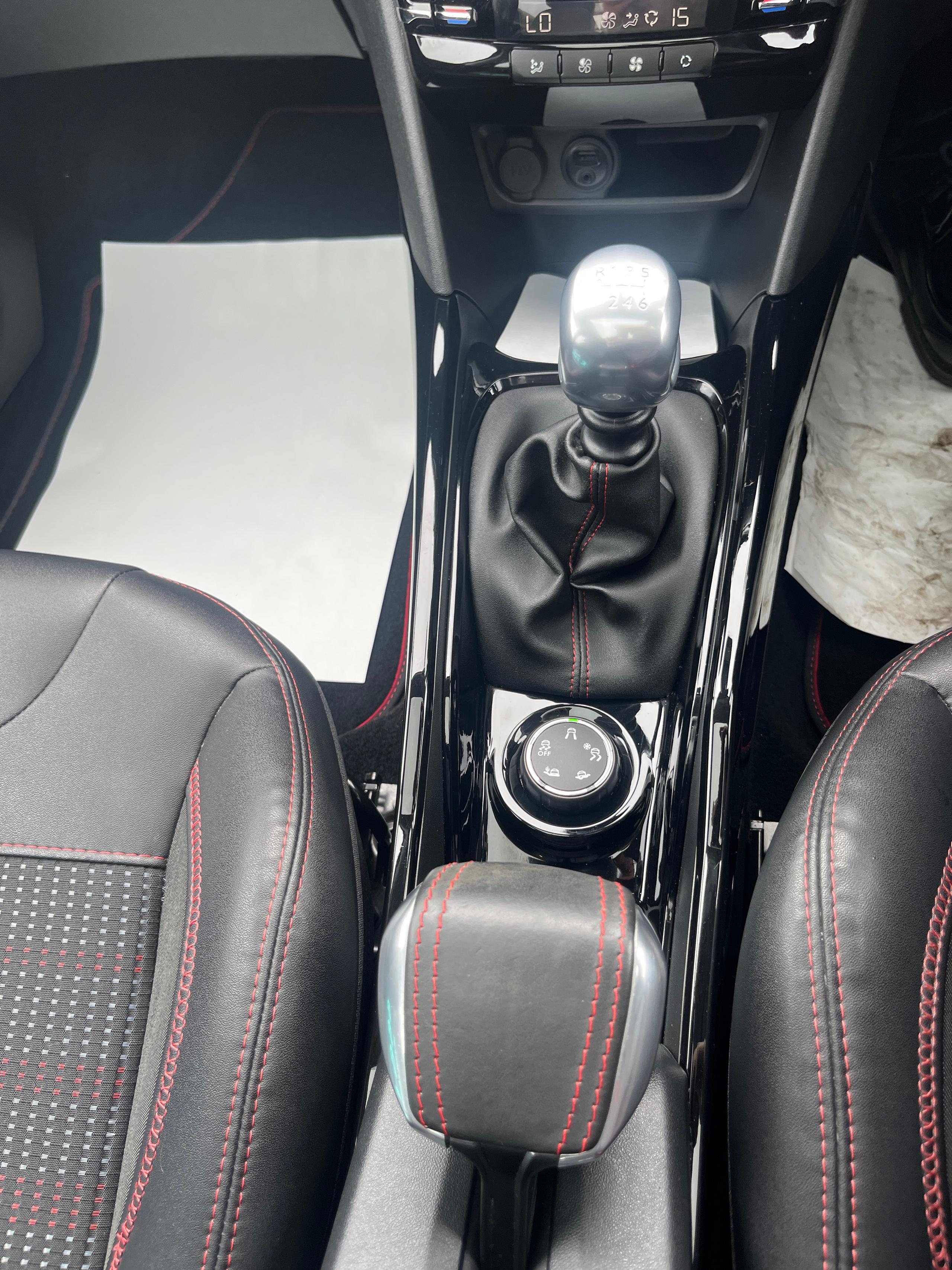 Peugeot 2008 Photo 27