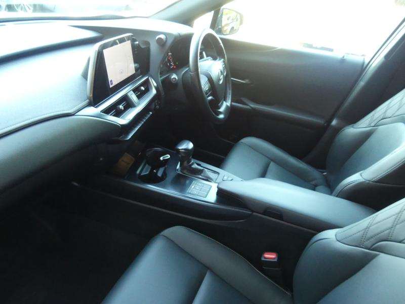 Lexus UX Photo f84f31f8-3172-4081-9750-0cb00e57e856.jpg