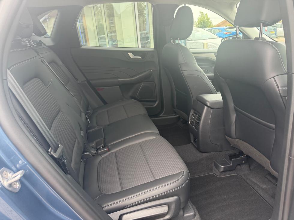 Ford Kuga Photo f86d27ba-300f-45f7-a7c1-c8ce8c38608b.jpeg