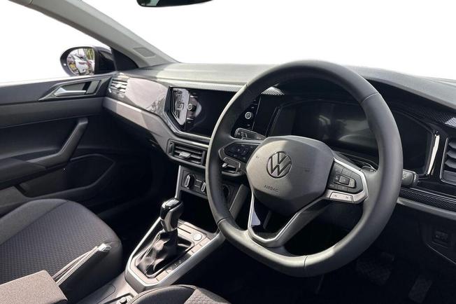 VOLKSWAGEN Taigo Photo 9