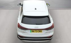 Audi Q4 Photo 9