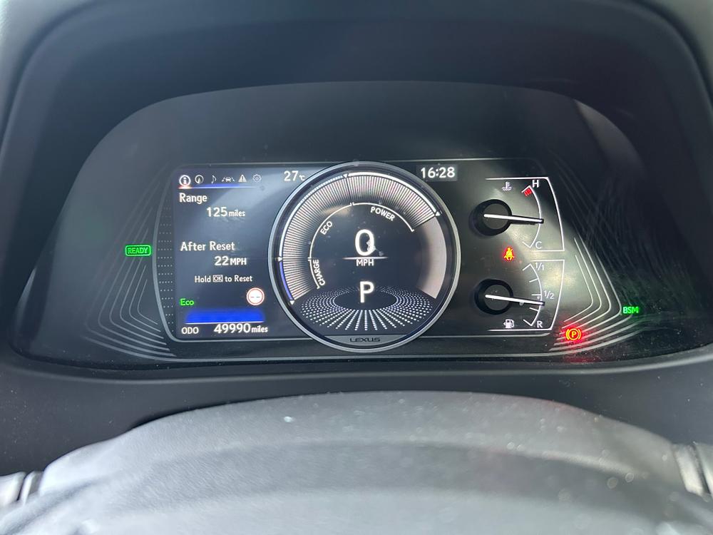 Used Lexus UX L666MBV 44