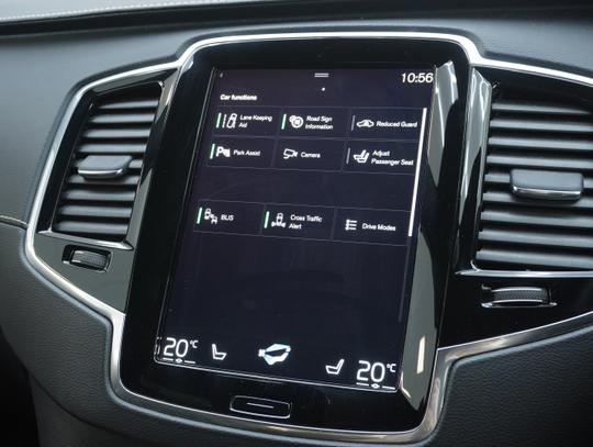 Volvo XC90 Photo f88cac5e-f0d0-4314-958d-8e453ef664f1.jpg