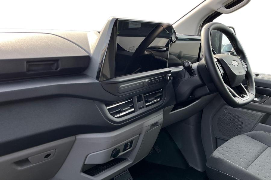 Ford TRANSIT CUSTOM Photo f8bf983f-ee46-4669-a124-1071fe327abb.jpg
