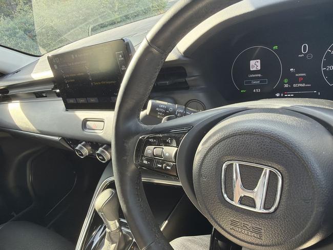 Honda HR-V Photo f8c937d3-8644-433f-8ea9-798a7b6f4d76.jpg
