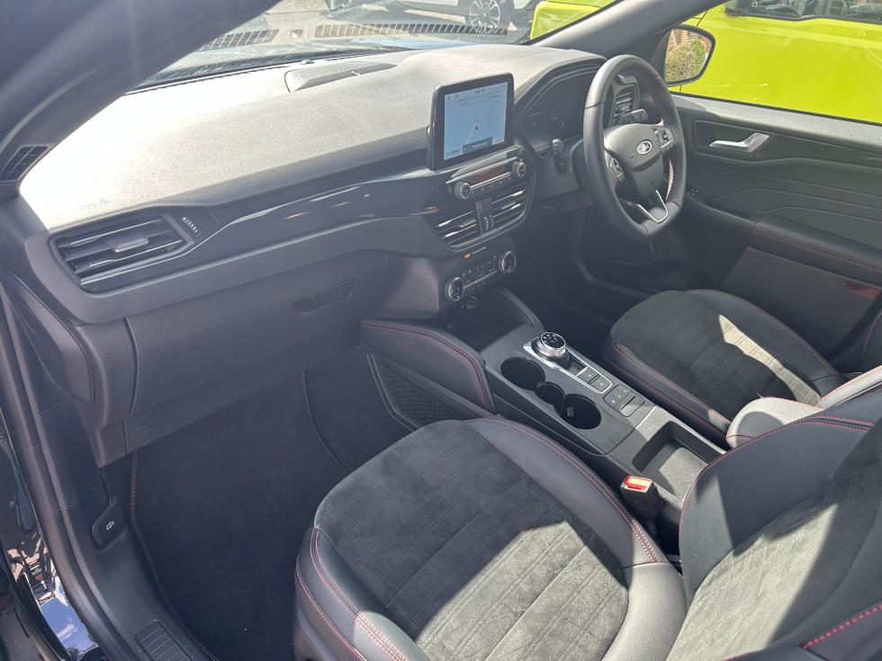 Ford Kuga Photo f8cdf2ae-9c7c-4bff-8d31-54bdd7a2c1d4.jpeg
