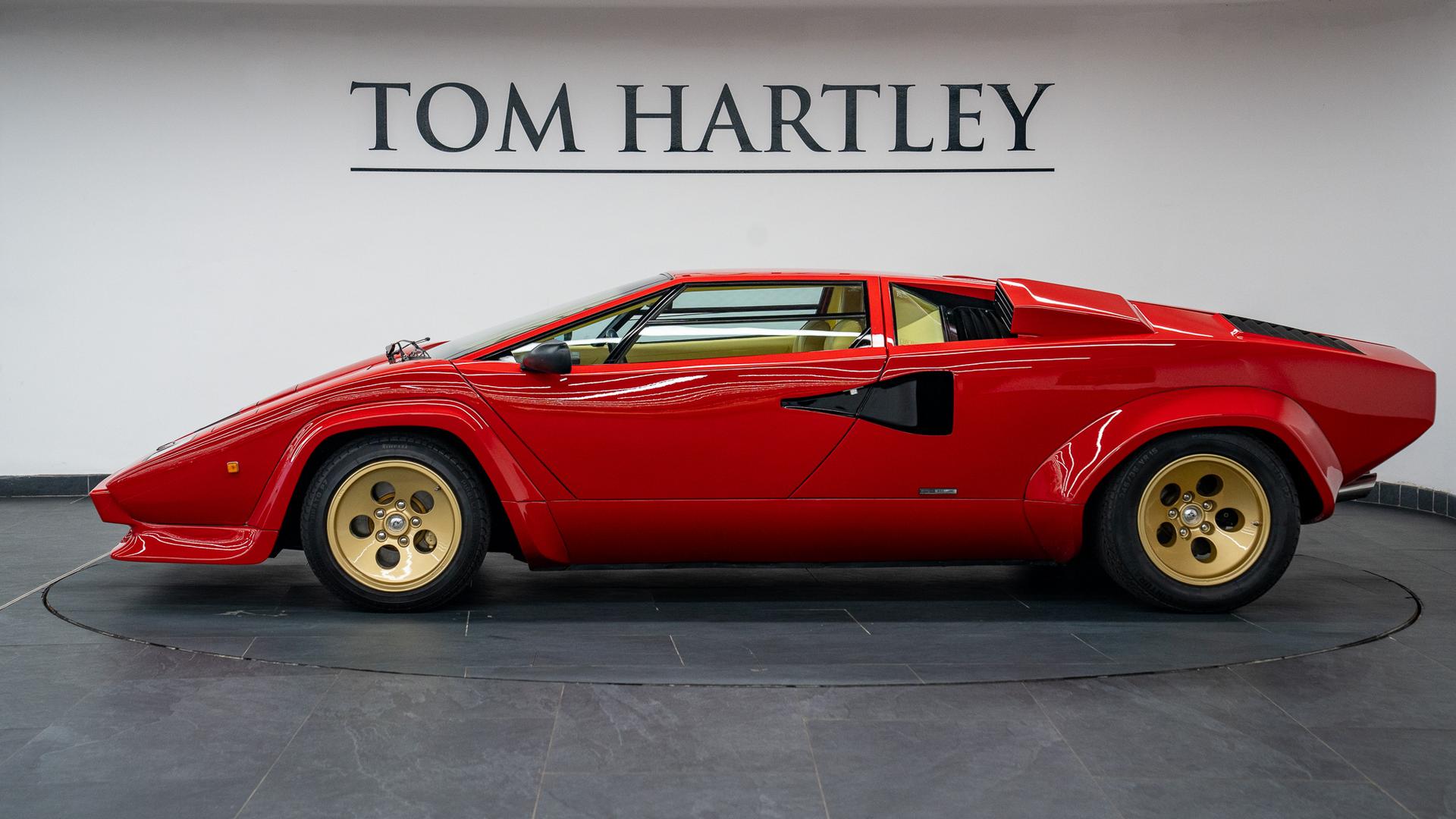 LAMBORGHINI Countach Photo f8ef4944-6b6a-47c7-b50a-933e0be3aaf1.jpg