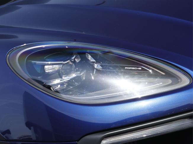 PORSCHE Macan Photo 8