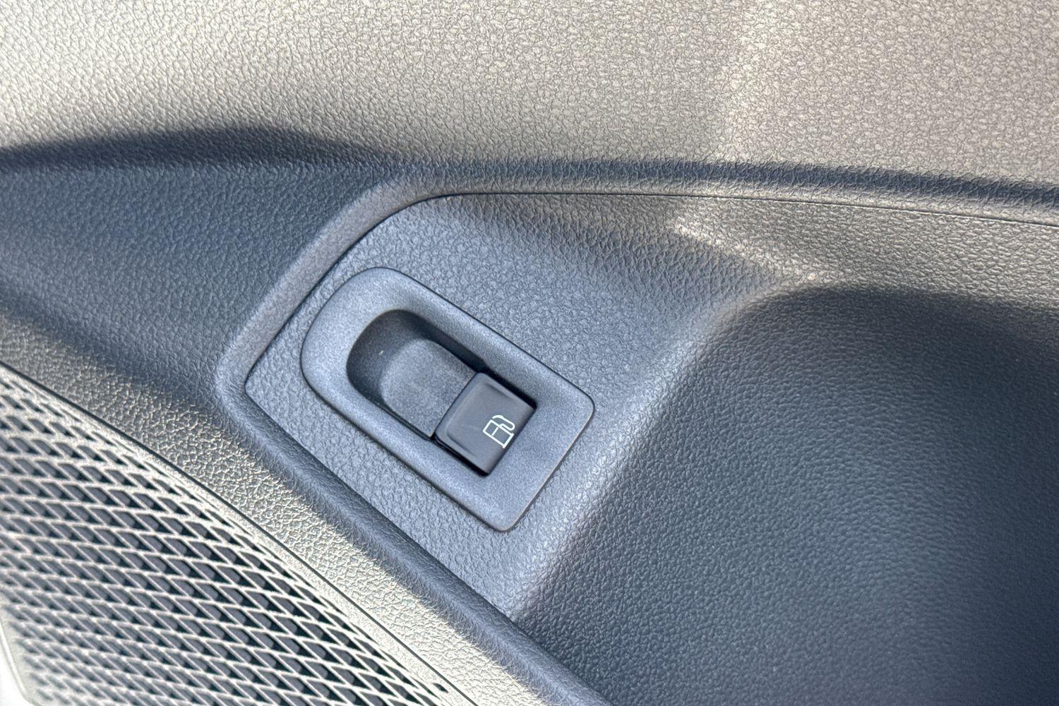 Ford TRANSIT CONNECT Photo 15