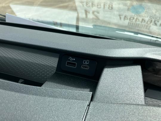 Iveco IVECO Photo
