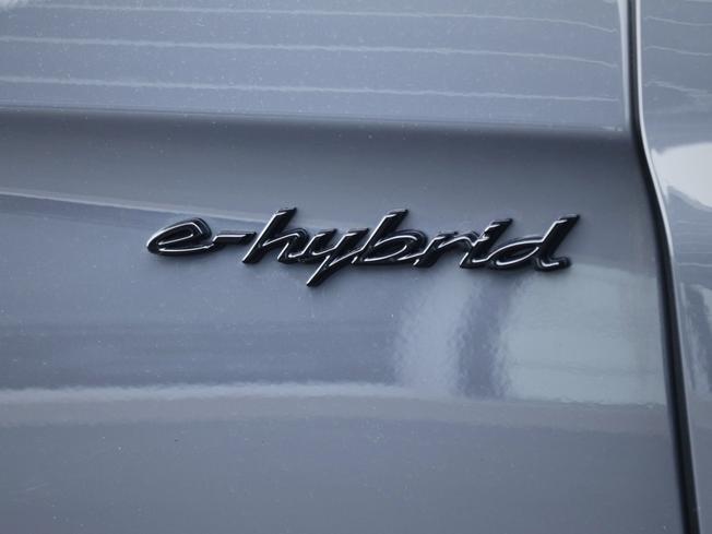 PORSCHE Panamera Photo 9