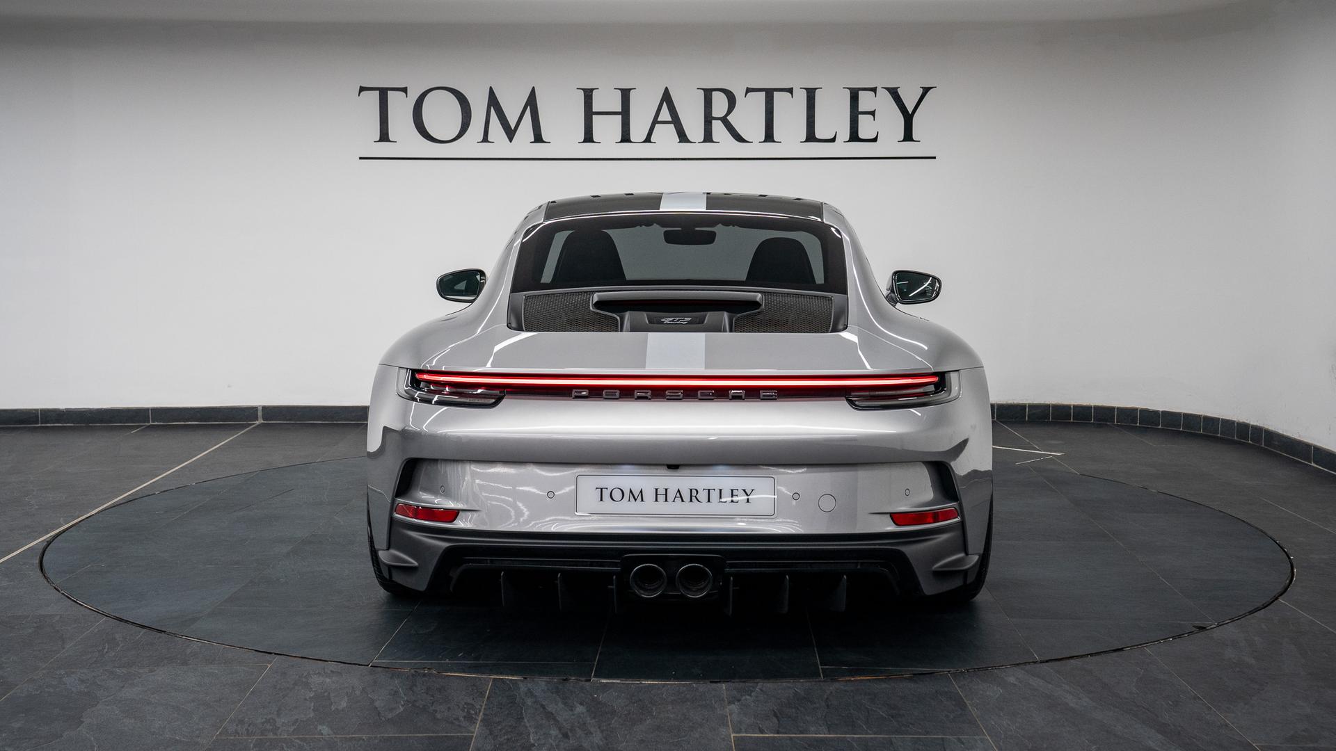 Porsche 911 Photo f91324e0-74d5-4938-b8e6-66ba5f7ee611.jpg