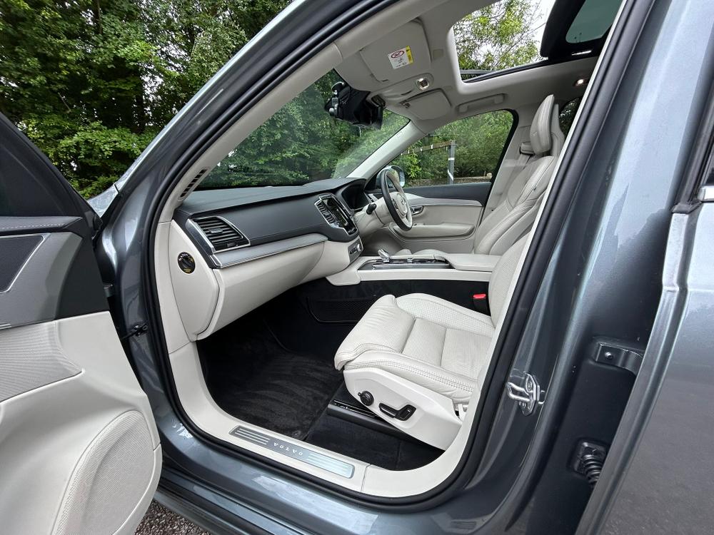 Used Volvo XC90 YG69MEP 39