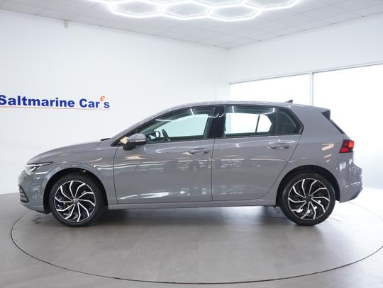 Volkswagen Golf Photo f93c67f5-30d6-4399-9a5e-d474e26ce3d7.jpg